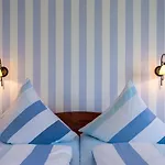Inselhotel Arfsten 호텔 비크아프포르