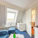 Inselhotel Arfsten 호텔 4*