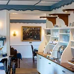 Inselhotel Arfsten 호텔 4*