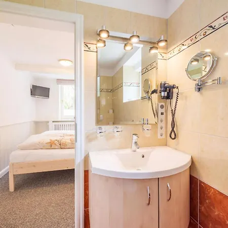 Inselhotel Arfsten 4*
